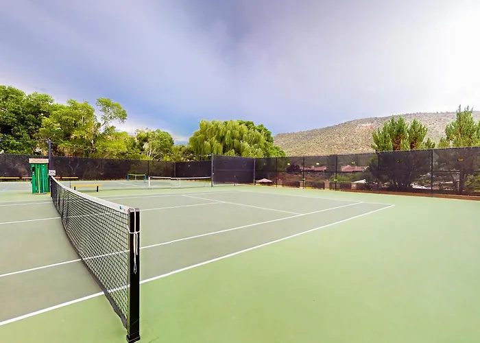 Golf On-site And Relax Poolside! Canyon Mesa Retreat * Oak Creek