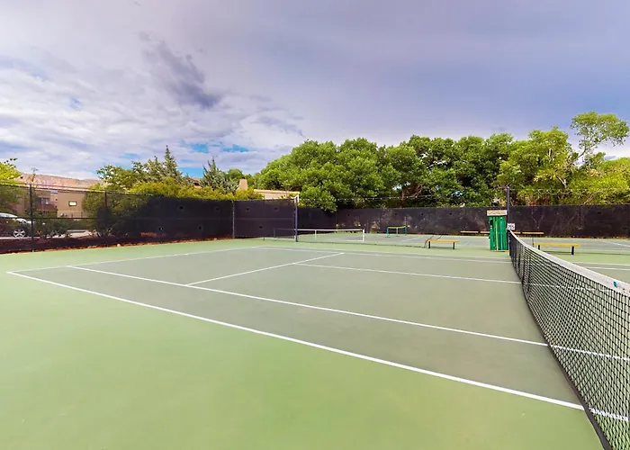 Golf On-site And Relax Poolside! Canyon Mesa Retreat
