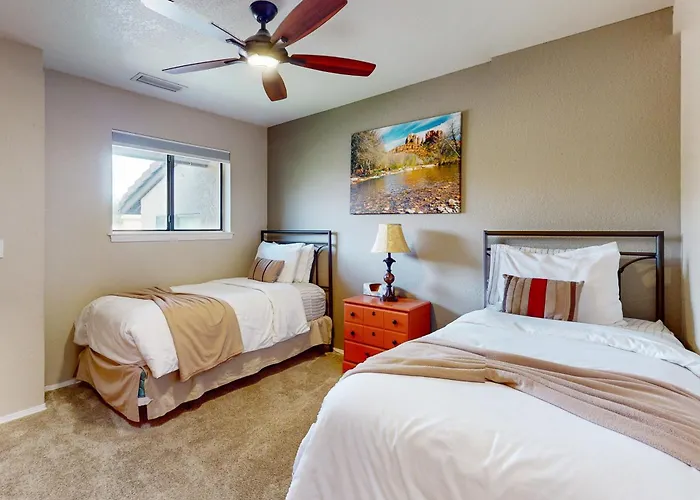 Golf On-site And Relax Poolside! Canyon Mesa Retreat *