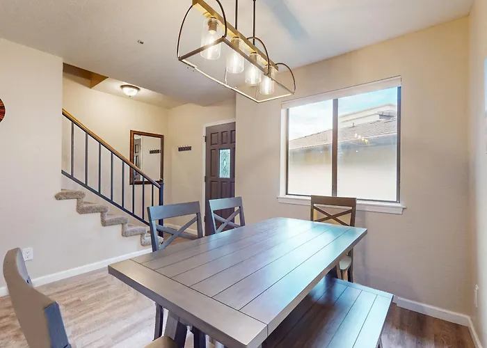 Holiday home Golf On-site And Relax Poolside! Canyon Mesa Retreat