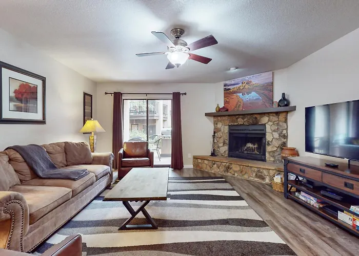 Holiday home Golf On-site And Relax Poolside! Canyon Mesa Retreat *